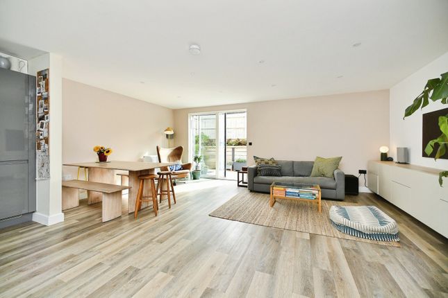 1, Chalk Cliff Road, Brighton photo 2