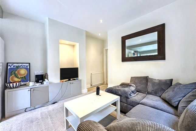 38, Astonville Street, London photo 2