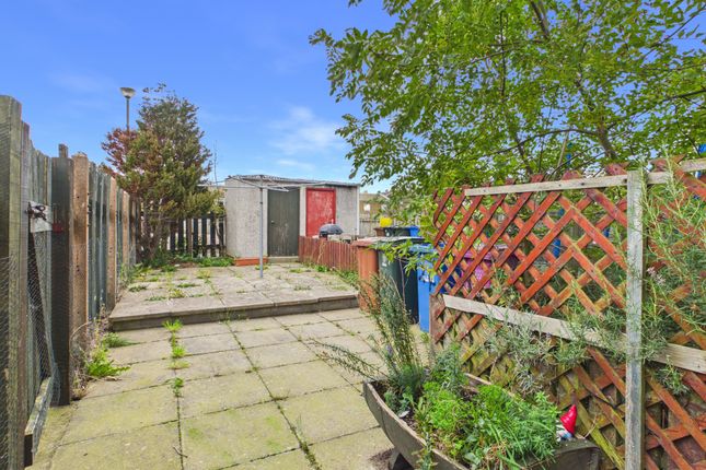 24 Glenesk Road, Elgin photo 2