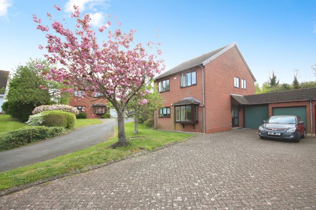 14, Aintree Drive, Warwickshire photo 2