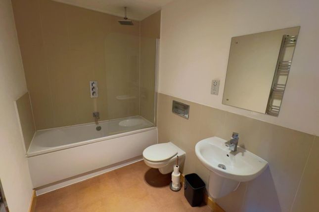 Flat 113,, Canon Court, Wallington photo 4
