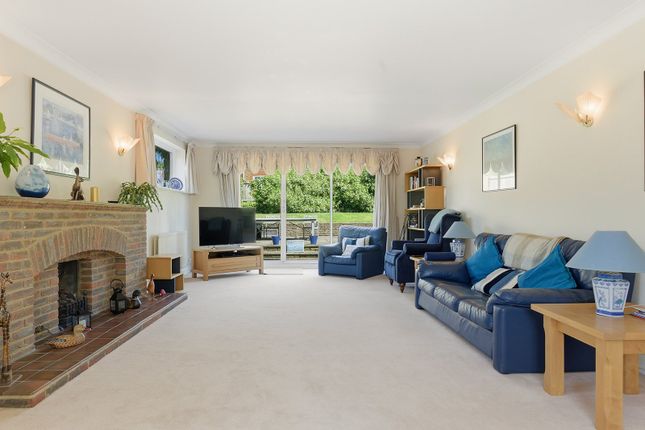 4, Woodbank Avenue, Buckinghamshire photo 4