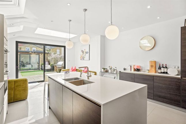 37, Gould Road, Twickenham photo 3