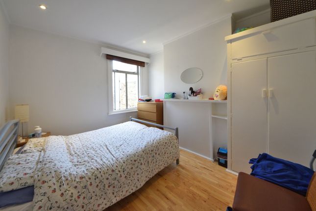 Flat to rent in Yeldham Road, London