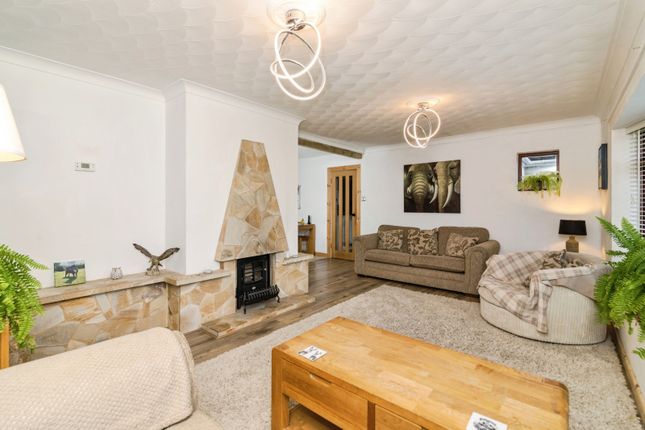 3, Priory Close, Great Yarmouth photo 4