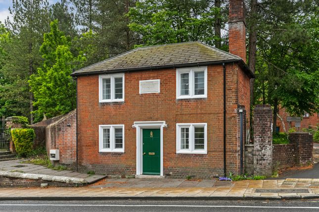 Thumbnail Detached house to rent in Romsey Road, Winchester