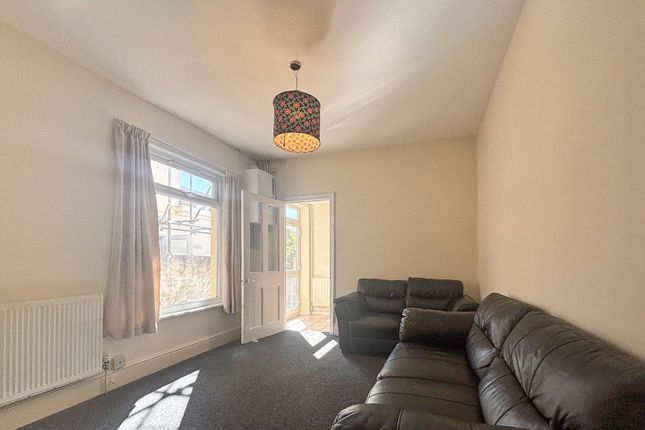 10, Muller Avenue, Bristol photo 3