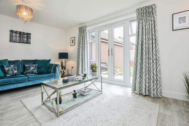 24, Baines Way, Woodbridge photo 4