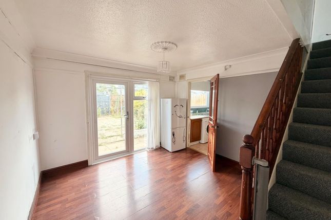 22, Rathlin Croft, Smiths Wood photo 4