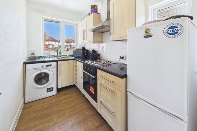 40a, Orient Road, Paignton photo 2