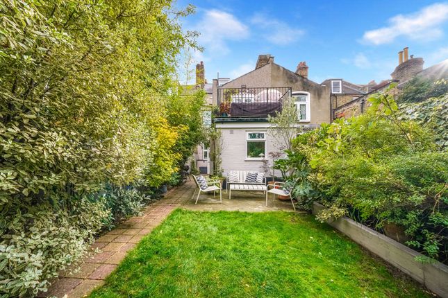 Flat A, 87 Hampden Road, London photo 4