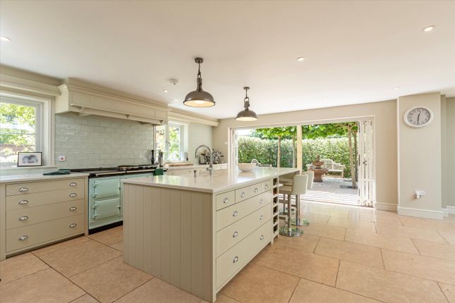 Pickhurst Road, Godalming photo 3