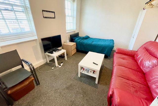 Thumbnail Flat to rent in London Road, Brighton