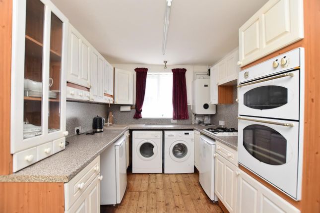 24, Tower Estate, Romney Marsh photo 4