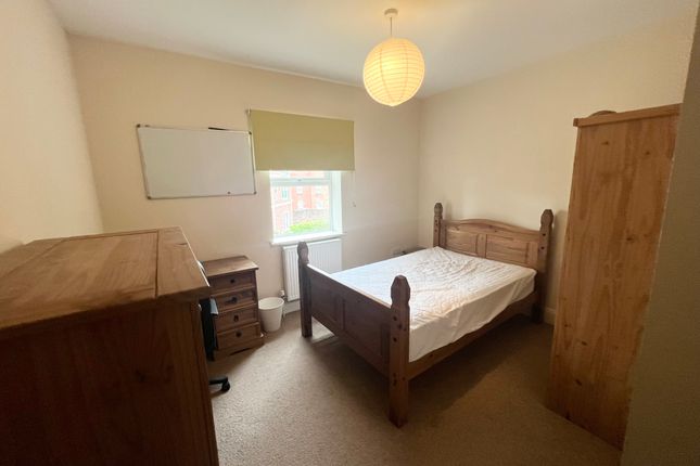 Room to rent in Polsloe Road, Exeter