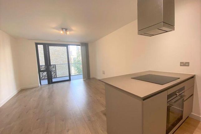 1-bed flat on 13, Chiltern Heights, Caledonian Road, N1, London, £2,500/mo