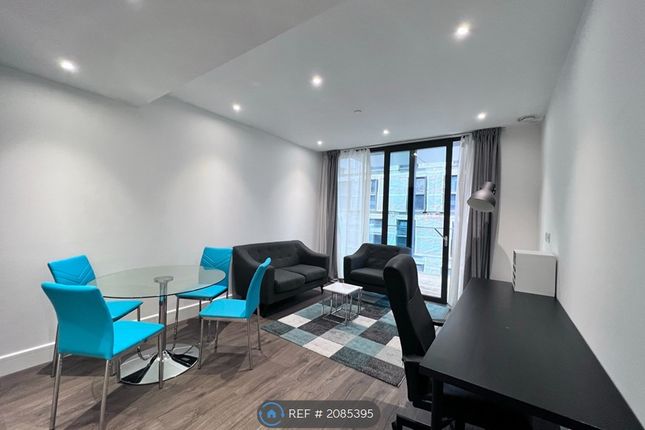 Flat to rent in Neroli House, London