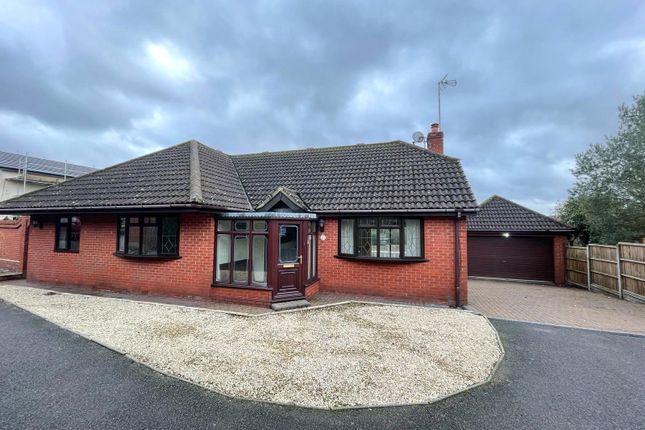 Thumbnail Bungalow for sale in Kenmar Close, Rayleigh, Essex