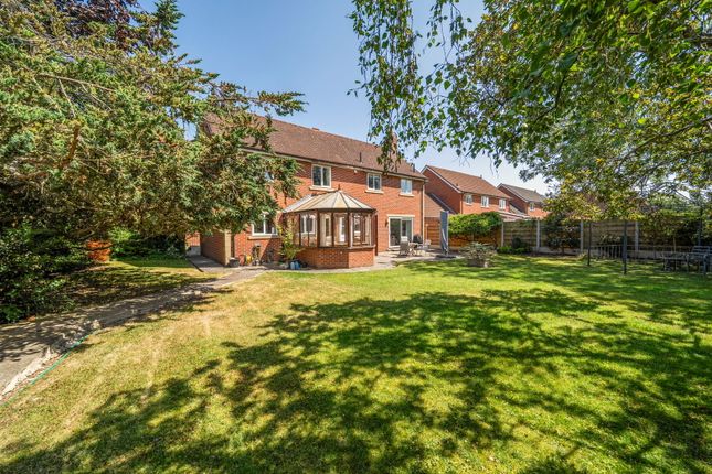14, Meadow Way, York photo 2