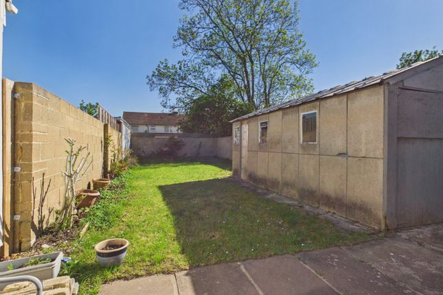 74, Norfolk Avenue, Berkshire photo 4