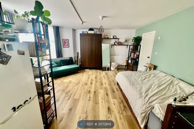 Thumbnail Studio to rent in Tufnell Park Road, London