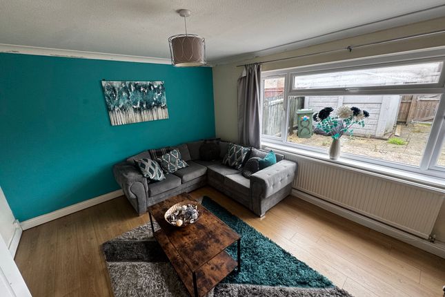 8, Greenland Walk, CORBY photo 2