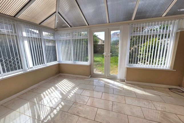 3 Russet Close, Port Talbot photo 3