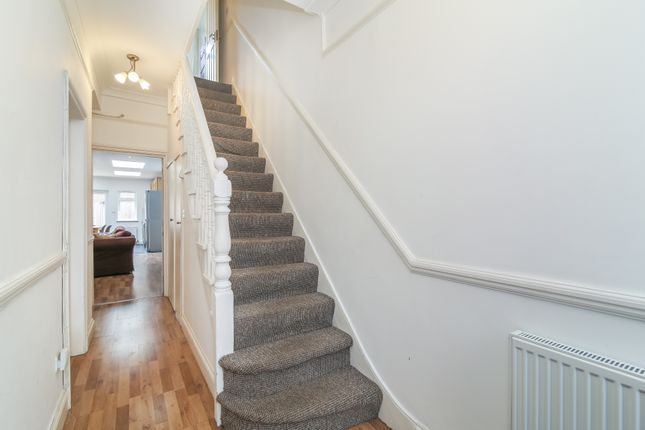 Eswyn Road, London photo 4