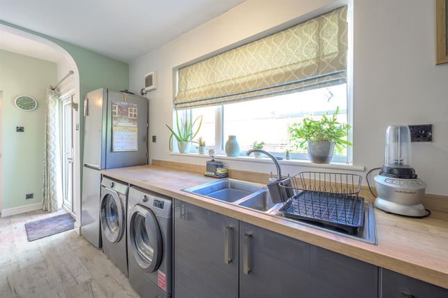42, Coppice Lane, Brierley Hill photo 4