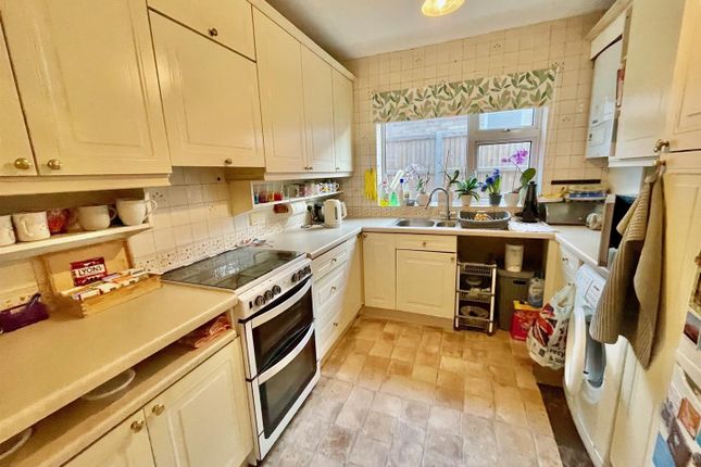 4, Park Drive, Potters Bar photo 4