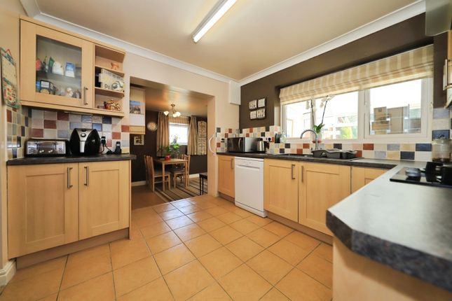 40, Yellowhammer Court, Worcestershire photo 3