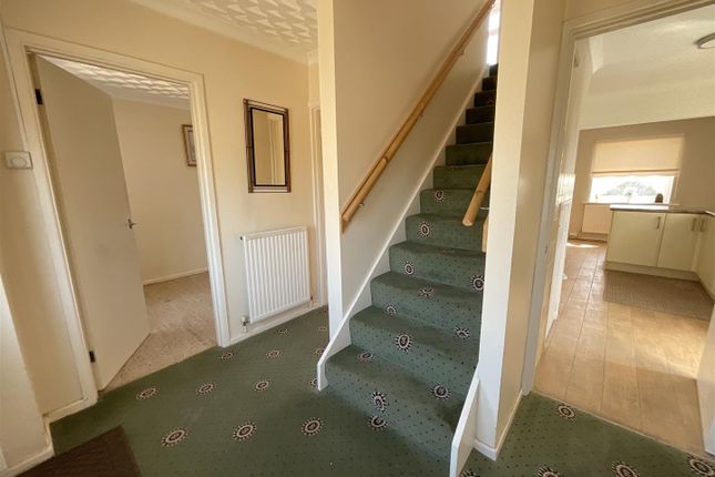 59, Oaklands, Llanelli photo 3