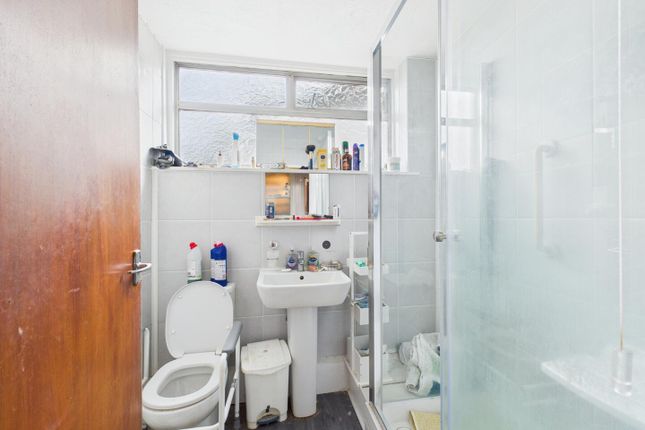 14, Alyson Way, Bridgend photo 4