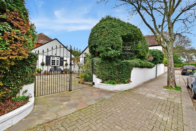 Thumbnail Property for sale in Richmond Road, Worthing, West Sussex