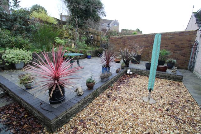 16, Heol-Y-Groes, Litchard photo 5