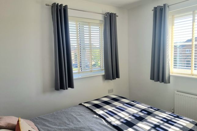 38 Llys Tre Dwr, Bridgend photo 3