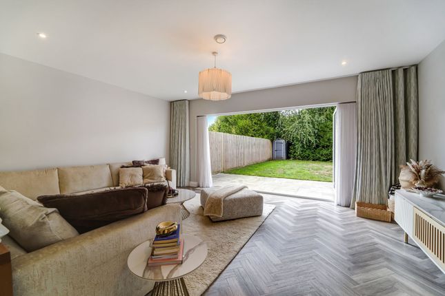 34b Brighton Road, Banstead photo 4