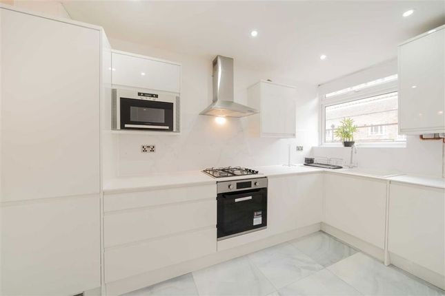 19 Cervantes Court, Inverness Terrace, London photo 3