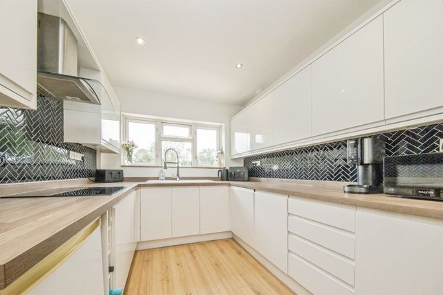 19, Deanes Close, Harwich photo 3