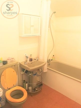 Flat 3, London photo 5