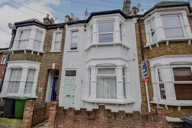 Room 5, 83 Trundleys Road, London photo 3