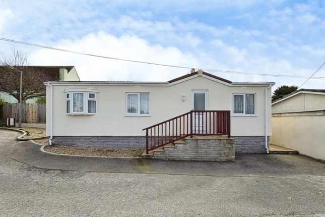 2-bed caravan on 14 Kernyk Parc, Clodgey Lane, Cornwall, £120,000