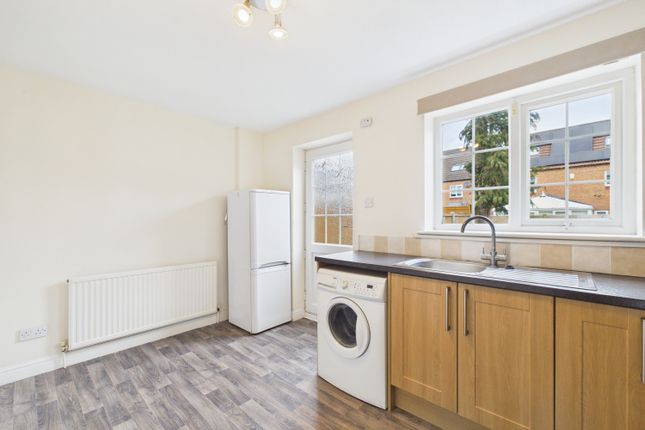 27, Lindley Wood Grove, York photo 4