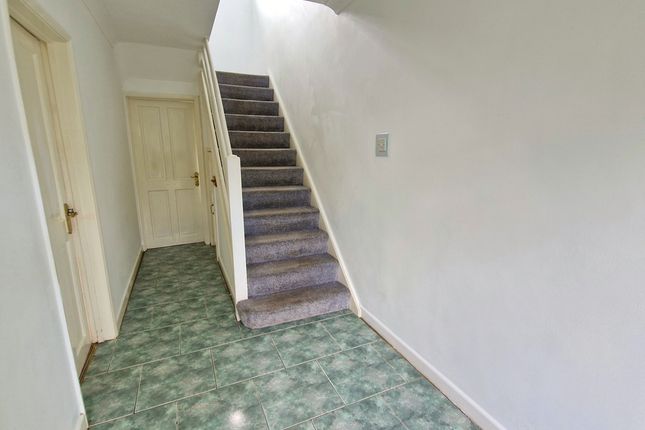 5, BIRCH WALK, PORTHCAWL photo 3