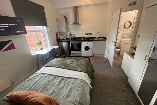 Cozy And Well-Maintained Single Bedroom Featuring ...