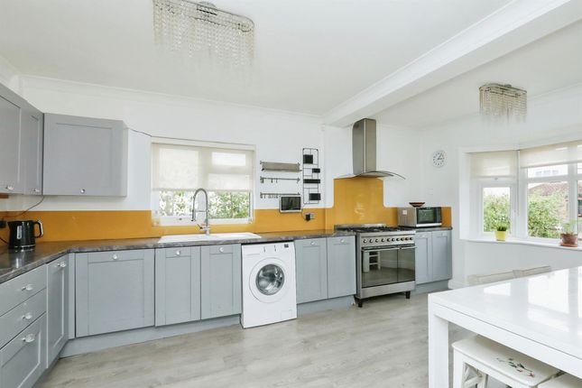 32, Alford Grove, Norwich photo 4