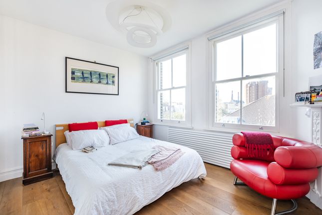 Flat for sale in Beaufort Street, London