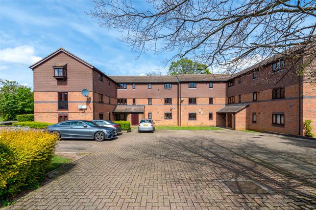 Flat for sale in Woodfall Drive, Crayford, Kent