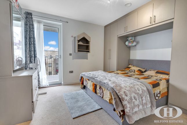 14 Adamson Court, Fleming Road, Southall photo 4