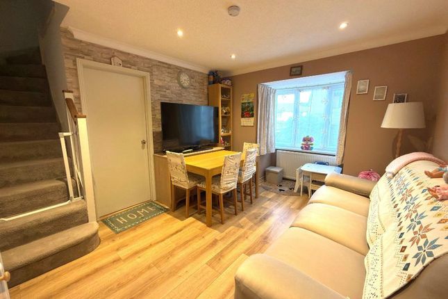 8, Felbrigg Close, Luton photo 3